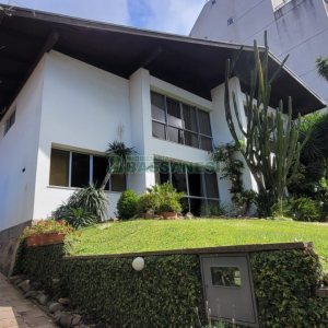 Casa com 1000m², 8 dormitórios, 3 vagas, no bairro Lourdes em Caxias do Sul para Alugar ou Comprar