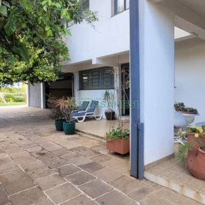 Casa com 1000m², 8 dormitórios, 3 vagas, no bairro Lourdes em Caxias do Sul para Alugar ou Comprar