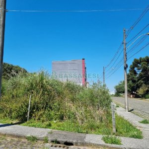 Terreno com 304m², no bairro Desvio Rizzo em Caxias do Sul para Comprar