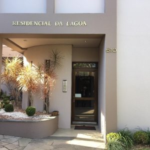 Apartamento com 58m², 1 dormitório, 1 vaga, no bairro Desvio Rizzo em Caxias do Sul para Alugar ou Comprar