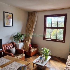 Predio com 300m², 6 dormitórios, no bairro Centro em Caxias do Sul para Comprar