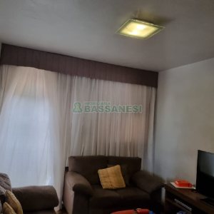 Predio com 300m², 6 dormitórios, no bairro Centro em Caxias do Sul para Comprar