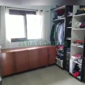 Casa com 180m², 3 dormitórios, 4 vagas, no bairro Bela Vista em Caxias do Sul para Comprar