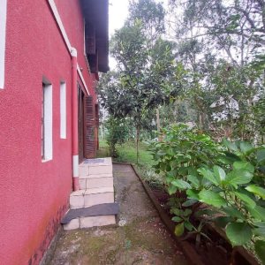 Casa com 152m², 3 dormitórios, 3 vagas, no bairro Kayser em Caxias do Sul para Alugar ou Comprar