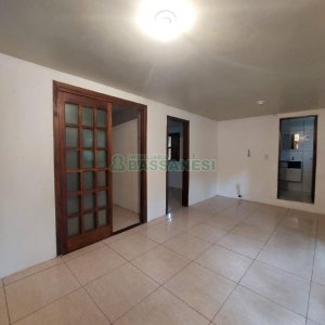 Casa com 152m², 3 dormitórios, 3 vagas, no bairro Kayser em Caxias do Sul para Alugar ou Comprar