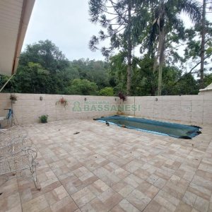 Casa com 152m², 3 dormitórios, 3 vagas, no bairro Kayser em Caxias do Sul para Alugar ou Comprar