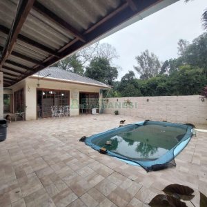 Casa com 152m², 3 dormitórios, 3 vagas, no bairro Kayser em Caxias do Sul para Alugar ou Comprar