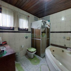 Casa com 152m², 3 dormitórios, 3 vagas, no bairro Kayser em Caxias do Sul para Alugar ou Comprar
