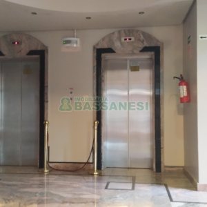 Sala com 399m², no bairro São Pelegrino em Caxias do Sul para Alugar