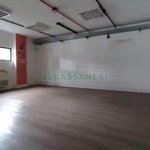Sala com 399m², no bairro São Pelegrino em Caxias do Sul para Alugar