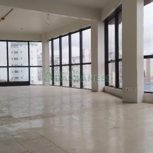 Sala com 399m², no bairro São Pelegrino em Caxias do Sul para Alugar