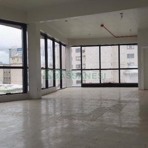 Sala com 399m², no bairro São Pelegrino em Caxias do Sul para Alugar