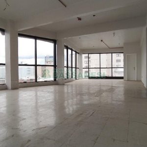 Sala com 399m², no bairro São Pelegrino em Caxias do Sul para Alugar