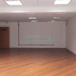 Sala com 399m², no bairro São Pelegrino em Caxias do Sul para Alugar