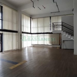 Sala com 399m², no bairro São Pelegrino em Caxias do Sul para Alugar