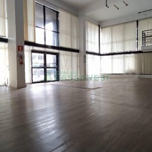 Sala com 399m², no bairro São Pelegrino em Caxias do Sul para Alugar