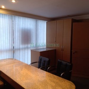 Sala com 103m², 1 vaga, no bairro Centro em Caxias do Sul para Comprar