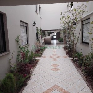 Apto Mobiliado com 70m², 2 dormitórios, 1 vaga, no bairro Petrópolis em Caxias do Sul para Alugar