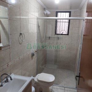 Apto Mobiliado com 70m², 2 dormitórios, 1 vaga, no bairro Petrópolis em Caxias do Sul para Alugar