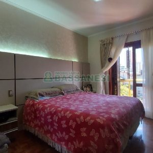 Apartamento com 160m², 3 dormitórios, 2 vagas, no bairro Centro em Caxias do Sul para Comprar