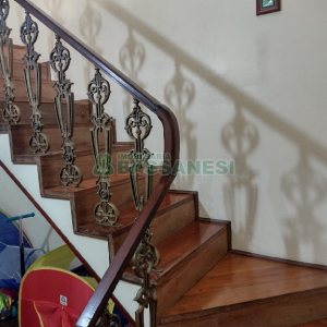 Casa com 136m², 3 dormitórios, 2 vagas, no bairro Cinqüentenário em Caxias do Sul para Comprar