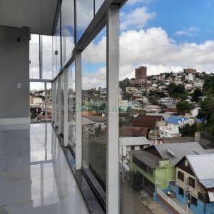 Apto Mobiliado com 296m², 3 dormitórios, 3 vagas, no bairro São Leopoldo em Caxias do Sul para Alugar ou Comprar