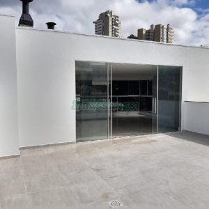 Apto Mobiliado com 296m², 3 dormitórios, 3 vagas, no bairro São Leopoldo em Caxias do Sul para Alugar ou Comprar