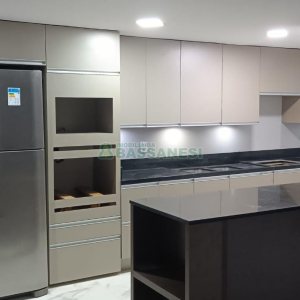 Apto Mobiliado com 296m², 3 dormitórios, 3 vagas, no bairro São Leopoldo em Caxias do Sul para Alugar ou Comprar