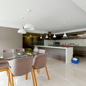 Apartamento com 85m², 3 dormitórios, 2 vagas, no bairro Centro em Caxias do Sul para Comprar