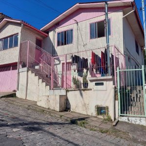 Casa com 206m², 4 dormitórios, no bairro Cristo Redentor em Caxias do Sul para Alugar ou Comprar