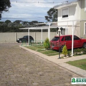 Sobrado com 63m², 2 dormitórios, 1 vaga, no bairro Nossa Senhora do Rosário em Caxias do Sul para Comprar