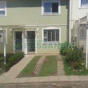 Sobrado com 63m², 2 dormitórios, 1 vaga, no bairro Nossa Senhora do Rosário em Caxias do Sul para Comprar