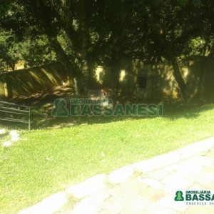 Sobrado com 63m², 2 dormitórios, 1 vaga, no bairro Nossa Senhora do Rosário em Caxias do Sul para Comprar