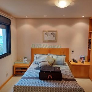 Apto/Cobertura com 317m², 4 dormitórios, 6 vagas, no bairro Madureira em Caxias do Sul para Comprar