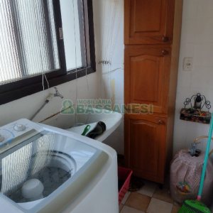 Apartamento com 95m², 2 dormitórios, 1 vaga, no bairro Madureira em Caxias do Sul para Comprar