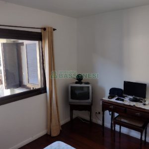 Apartamento com 95m², 2 dormitórios, 1 vaga, no bairro Madureira em Caxias do Sul para Comprar