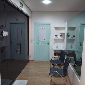 Loja Mobiliada com 77m², no bairro Pioneiro em Caxias do Sul para Alugar