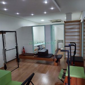 Loja Mobiliada com 77m², no bairro Pioneiro em Caxias do Sul para Alugar