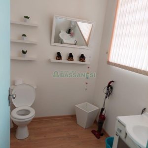 Loja Mobiliada com 77m², no bairro Pioneiro em Caxias do Sul para Alugar