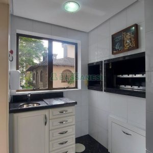 Apto Mobiliado com 187m², 3 dormitórios, 2 vagas, no bairro Lourdes em Caxias do Sul para Comprar