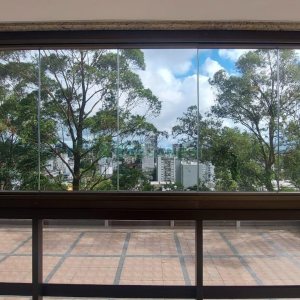 Apto Mobiliado com 187m², 3 dormitórios, 2 vagas, no bairro Lourdes em Caxias do Sul para Comprar