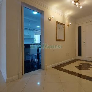 Apto Mobiliado com 187m², 3 dormitórios, 2 vagas, no bairro Lourdes em Caxias do Sul para Comprar