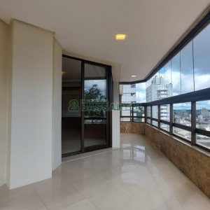 Apto Mobiliado com 187m², 3 dormitórios, 2 vagas, no bairro Lourdes em Caxias do Sul para Comprar