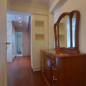 Apto Mobiliado com 187m², 3 dormitórios, 2 vagas, no bairro Lourdes em Caxias do Sul para Comprar