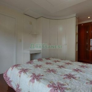 Apto Mobiliado com 187m², 3 dormitórios, 2 vagas, no bairro Lourdes em Caxias do Sul para Comprar