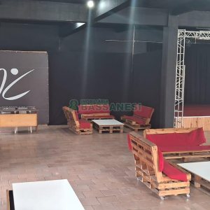 Loja com 540m², no bairro Panazzolo em Caxias do Sul para Alugar