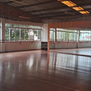 Loja com 540m², no bairro Panazzolo em Caxias do Sul para Alugar