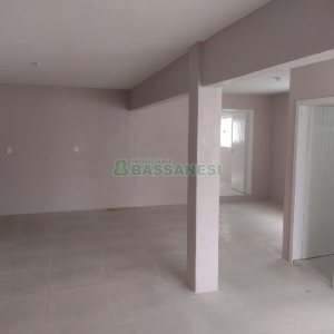 Casa com 300m², 5 dormitórios, 4 vagas, no bairro Nossa Senhora de Fátima em Caxias do Sul para Comprar