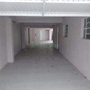 Casa com 300m², 5 dormitórios, 4 vagas, no bairro Nossa Senhora de Fátima em Caxias do Sul para Comprar
