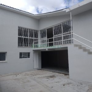 Casa com 300m², 5 dormitórios, 4 vagas, no bairro Nossa Senhora de Fátima em Caxias do Sul para Comprar
